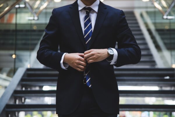 マッチドットコムで安全な出会いを求める!不誠実な要注意人物を見抜く5つのポイント